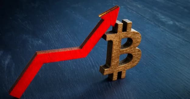 Bitcoin vodi oporavak kriptovaluta na $71,000 uz likvidaciju kratkih pozicija od $550 milijuna